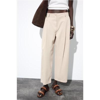 CHINO TROUSERS WITH DARTS