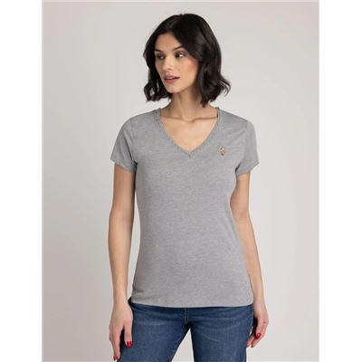 SCALLOP TRIM V-NECK T-SHIRT
