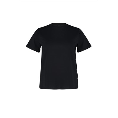 Siyah Boyfriend Fit Yanda Çıt Çıt Detaylı %100 Pamuk Örme Büyük Beden T-shirt TBBSS24BF00000