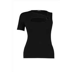 Siyah Cut-Out Detaylı Örme Büyük Beden Bluz TBBSS23AF00051