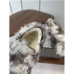 Очень необычная модель, но сейчас такие супер модные 🔝  Birkenstoc*k