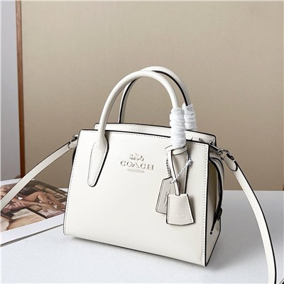 Coa*ch Andre*a - изысканные мини-сумочки. Новинка