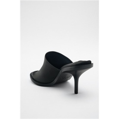 LEATHER HIGH-HEEL SANDALS