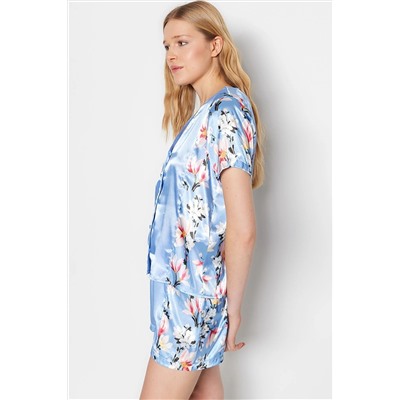 TRENDYOLMİLLA Mavi Çiçek Desenli Saten Gömlek-Şort Dokuma Pijama Takımı THMSS23PT00044