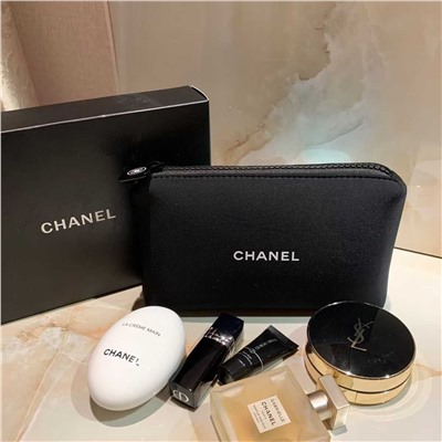 Косметичка Chane*l