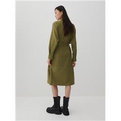 Kleid mit Gürtel