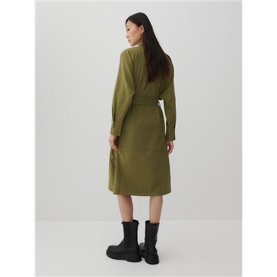 Kleid mit Gürtel
