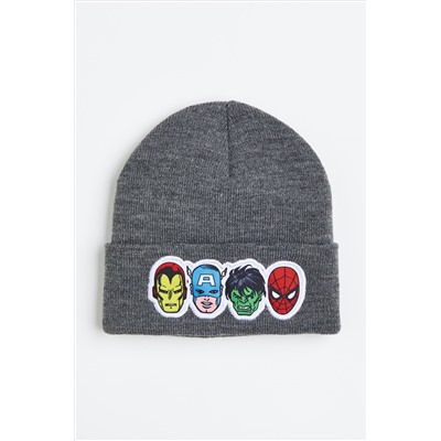 Knitted motif-detail hat