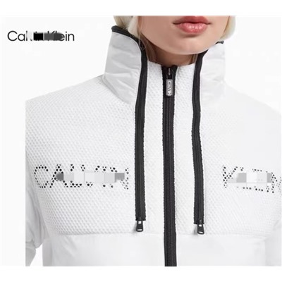 Женская стеганая хлопковая куртка с капюшоном из водонепроницаемой ткани  CALVIN KLEI*N