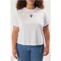 Beyaz %100 Pamuk Nakışlı Crop Bisiklet Yaka Örme T-Shirt  TBBSS25BF00015