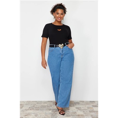 Siyah Slim Fit Kalpli Cut-Out Detaylı Fitilli %100 Pamuk Örme Büyük Beden T-shirt TBBSS24BF00006