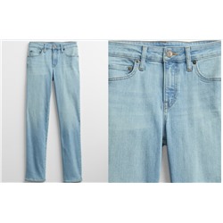 Mid Rise Classic Straight Jeans