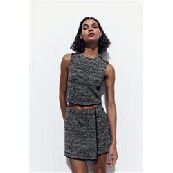 TEXTURED JACQUARD TOP