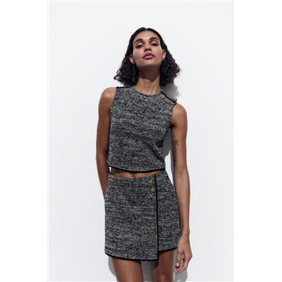 TEXTURED JACQUARD TOP
