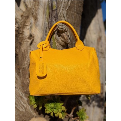 AB.Z · Pelle · 21-13 (740) amarillo