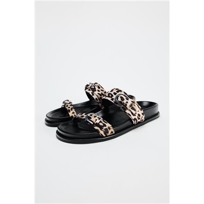 ANIMAL PRINT FLAT SANDALS WITH BUCKLES