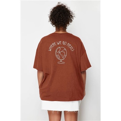 Kahverengi %100 Pamuk Sırt Baskılı Rahat Kesim Bisiklet Yaka Örme T-Shirt TBBSS24BF00025