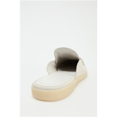 LEATHER MULES