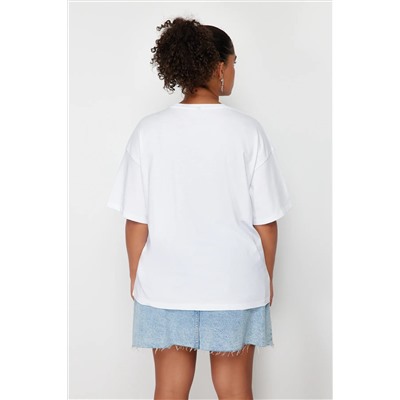 Beyaz Kalp Aksesuar Detaylı Oversize %100 Pamuk Örme T-shirt TBBSS24BF00008