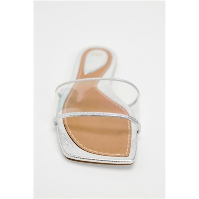 FEW ITEMS LEFT FLAT VINYL SANDALS