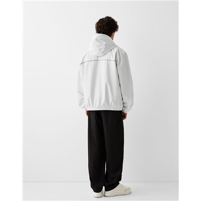 Lightweight hooded jacket