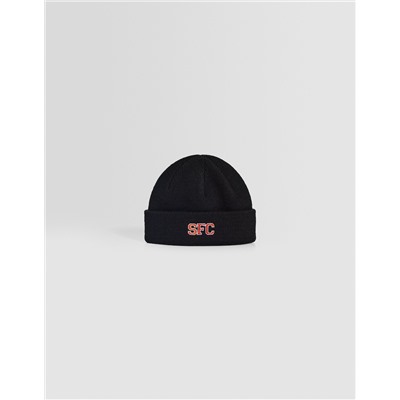 Short varsity beanie