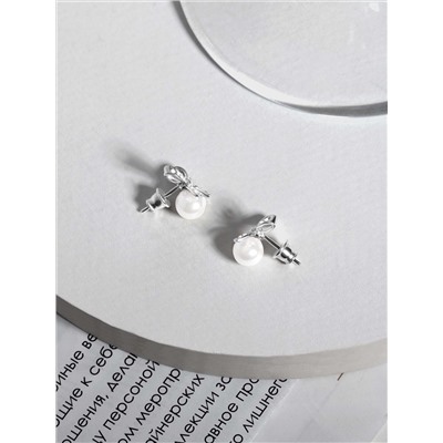 Серьги-пусеты из серебра с жемчугом Swarovski и фианитами родированные - Бантики 2-146р1001