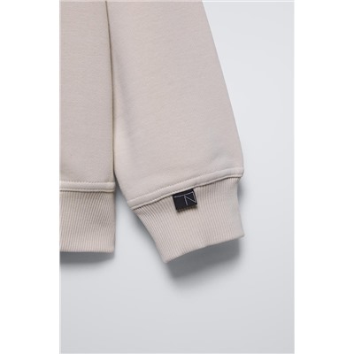 PLAIN HOODIE WITH EMBROIDERED DETAIL