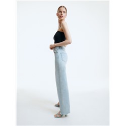 Jeans mit weitem Bein in Distressed-Optik