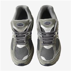 New Balanc*e 👟 мягкая и нежная текстура. Воловья кожа✔️ Подошва EVA, амортизирующая и нескользящая. Дизайн в ретро стиле.. унисекс. Отшиты на оригинальной фабрике N*B из остатков оригинальной ткани✔️ производство во Вьетнаме 🇻🇳 цена данной модели на оф сайте выше 16 000 😱