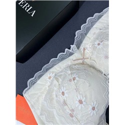 Невероятно красивый кружевной бюстгальтер   LA PERL*A