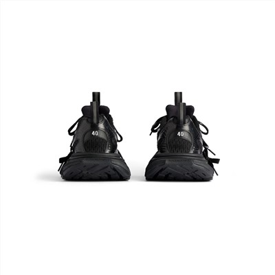 Women's 3xl Sneaker in Black