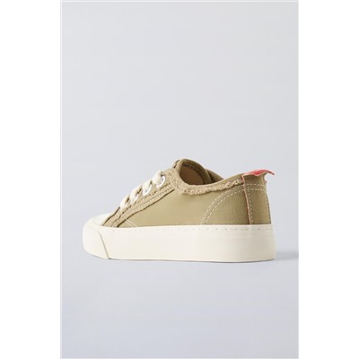 FRAYED COTTON TRAINERS