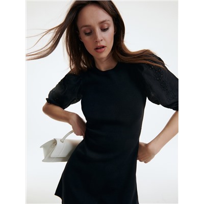 Kleid mit hohem Viskoseanteil