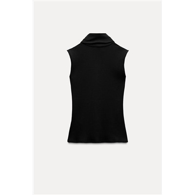 RIBBED TOP WITH LABEL