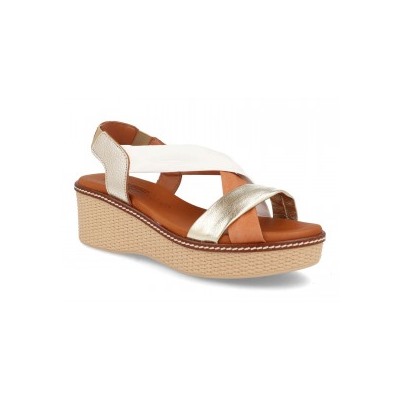 4641 - DIGO DIGO
                SANDALIAS DE CUÑA