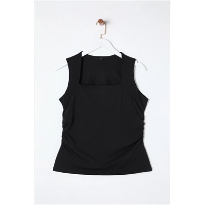 Siyah Düz Kare Yaka Askılı Büzgülü Fitted/Vücuda Oturan Esnek Örme Büyük Beden Bluz TBBSS25AF00027