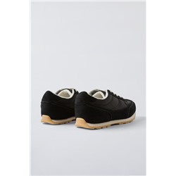 SOFT SNEAKERS