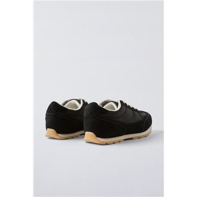 SOFT SNEAKERS