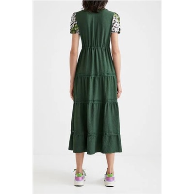 Vestido mangas bordadas