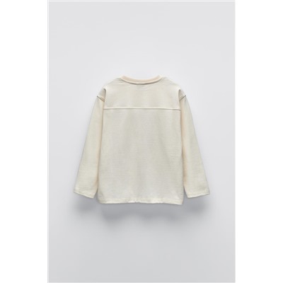 T-SHIRT WITH SLEEVE EMBROIDERY