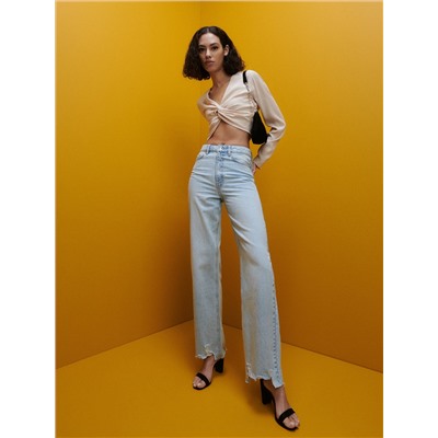 Bluse mit dekorativem Knotendetail