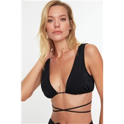 Trendyolmilla Siyah Üçgen Bağlamalı Bikini Üstü TBESS22BU0082