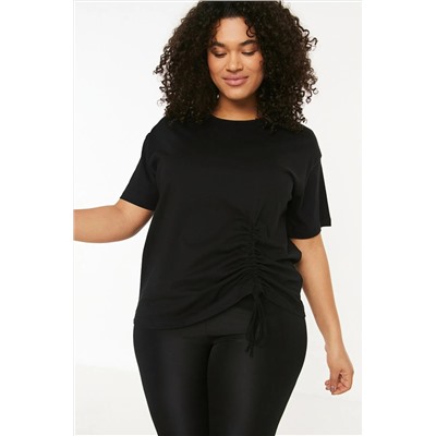 Siyah Bisiklet Yaka Büzgü Detaylı %100 Pamuk Örme T-Shirt TBBSS22TS2293