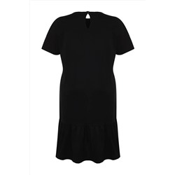Siyah Eteği Fırfırlı Etiket Detaylı %100 Pamuk Örme Büyük Beden T-shirt Elbise TBBSS24AH00171