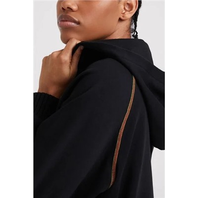 Sudadera bordados tul