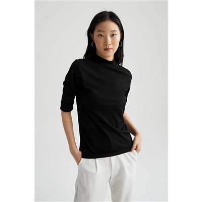 Defacto Slim Fit Yarım Balıkçı Yaka Kısa Kollu Tişört V6845AZ22SM
