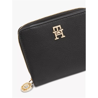 Pebbled Medium Zip Wallet