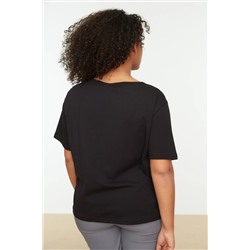 Siyah V Yaka Basic %100 Pamuk Örme T-Shirt TBBSS22BF0028