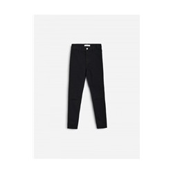 Jeans im Used-Look mit hoher Taille